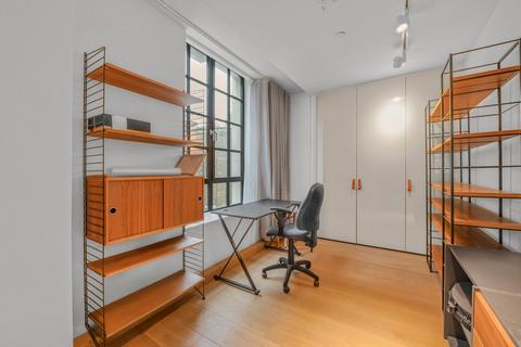 3 bedroom flat to rent, Wardour Street, Soho, London