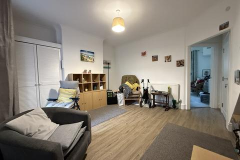1 bedroom ground floor flat to rent, Old Torquay Road, Preston