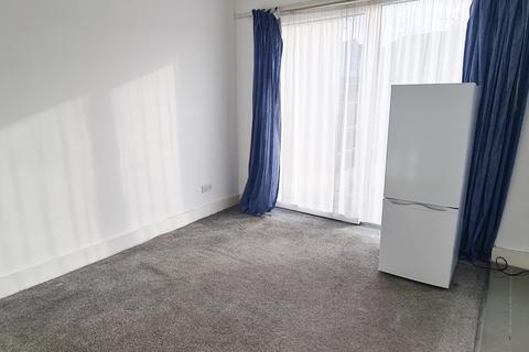 4 bedroom terraced house to rent, 26 Jarrow Road, Chadwell Heath, Essex, RM6 5RH, UK