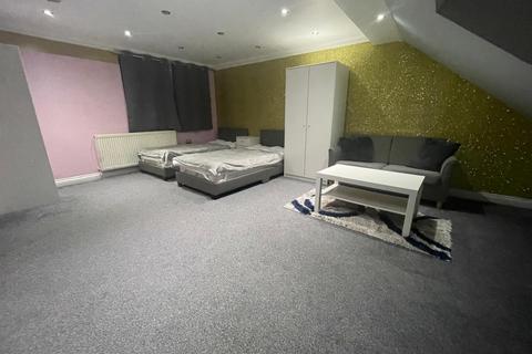 Terraced house to rent, Dalkeith Road, Ilford, Essex, IG1