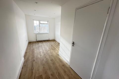 undefined, Luxembourg Close, Luton, Bedfordshire, LU3 3TD