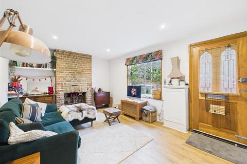 2 bedroom house for sale, St. Peters Road, West Molesey