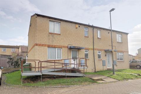 3 bedroom semi-detached house for sale, Chaffinch Court, Stonehouse