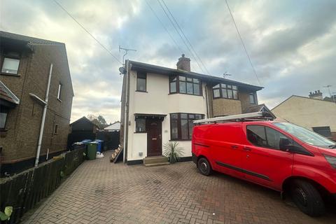 3 bedroom semi-detached house to rent, Dell Road, Suffolk NR33
