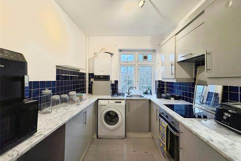 2 bedroom flat to rent, Grove Road, Surrey SM1