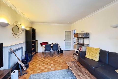 2 bedroom flat to rent, Grove Road, Surrey SM1