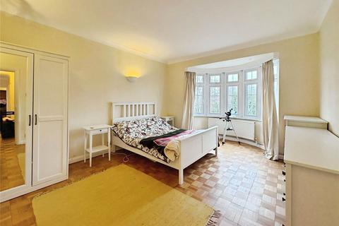 2 bedroom flat to rent, Grove Road, Surrey SM1