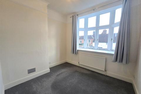2 bedroom apartment to rent, 118 High Street, Hook RG29