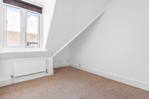 2 bedroom flat to rent, Thicket Road, London, SE20