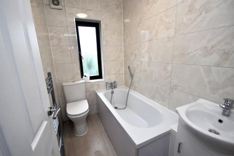 3 bedroom detached house to rent, Lucknow Road, Willenhall