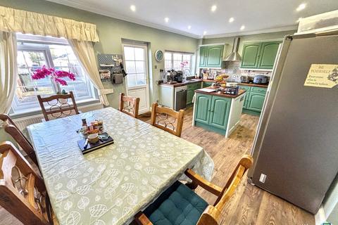 3 bedroom semi-detached house for sale, Brunton Lane, Brunton Bridge, Newcastle upon Tyne, Tyne and Wear, NE13 7AL