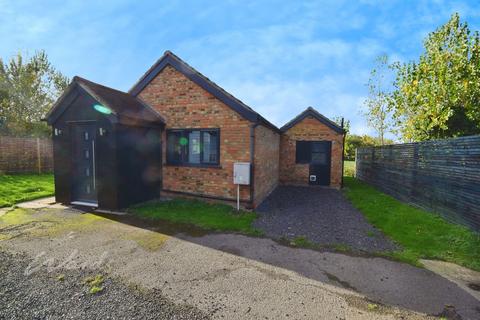 2 bedroom detached bungalow to rent, Coldharbour Lane Bobbing ME9