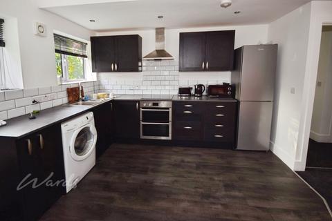 2 bedroom detached bungalow to rent, Coldharbour Lane Bobbing ME9