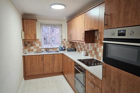 3 bedroom flat for sale, Pollokshields Square, Glasgow G41