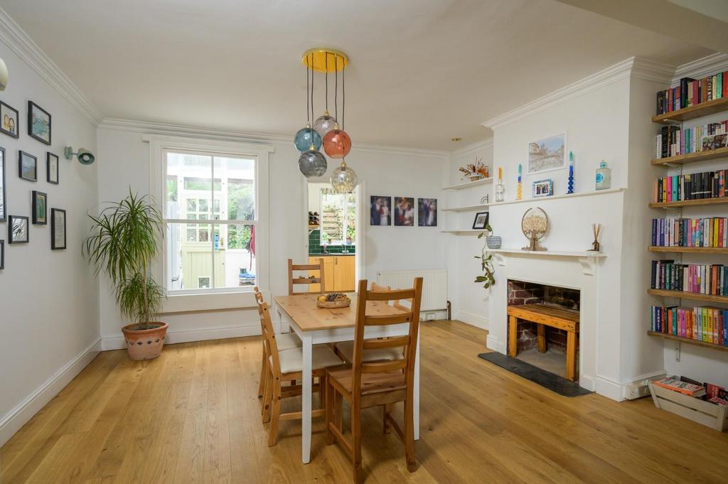 Dining Room.jpg