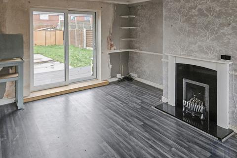 3 bedroom end of terrace house for sale, Leeds LS15