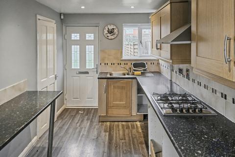 3 bedroom end of terrace house for sale, Leeds LS15