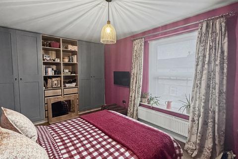 3 bedroom terraced house for sale, Exeter Road, Kingsteignton, Newton Abbot