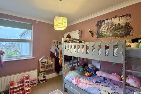 3 bedroom terraced house for sale, Exeter Road, Kingsteignton, Newton Abbot