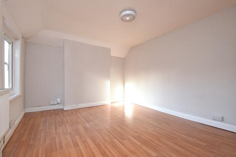 1 bedroom apartment to rent, St. Julians Farm Road London SE27