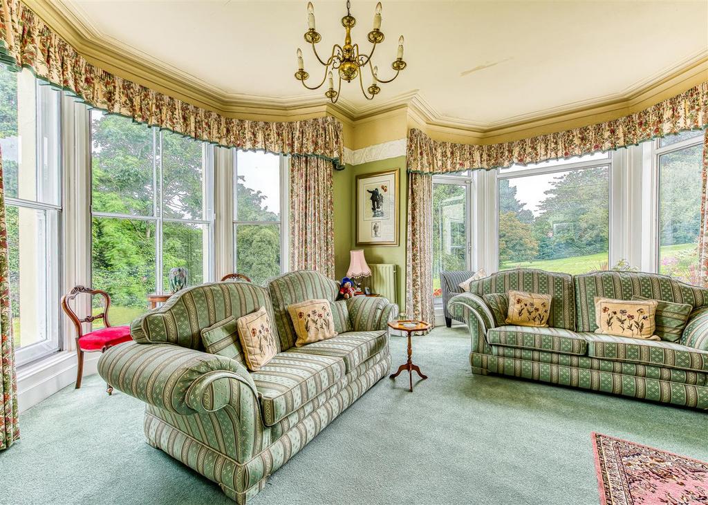 Charlton House-drawing room2.jpg
