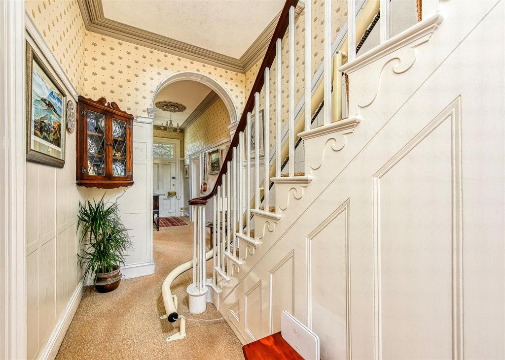 Charlton House-hall4.jpg