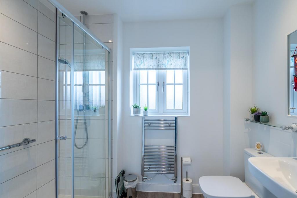 Ensuite.jpg