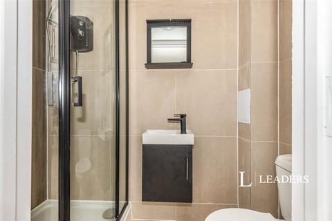 House share to rent - Sherwood Crescent, Reigate, Surrey, RH2