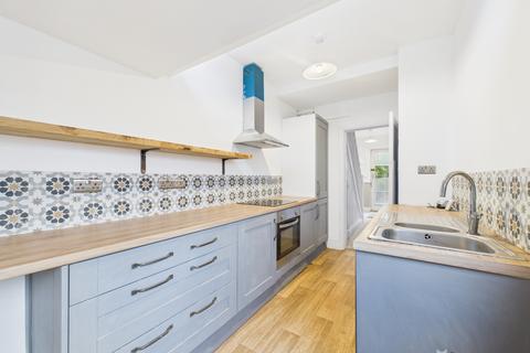 3 bedroom terraced house for sale, 303 Park Avenue West, Hull, North Humberside, HU5 4DG