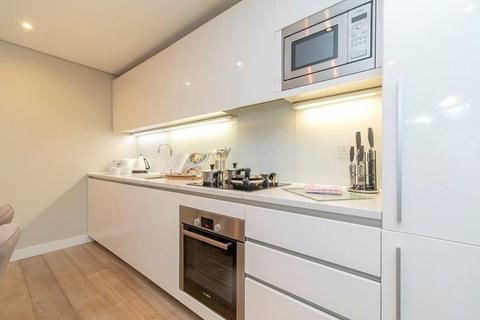 3 bedroom apartment to rent, Merchant Square East, London, W2