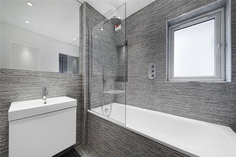 3 bedroom apartment to rent, Bellevue Parade, London, SW17