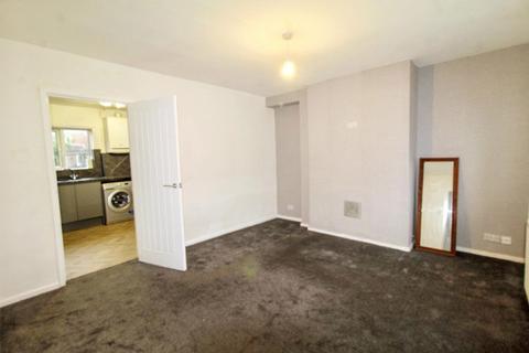 3 bedroom terraced house to rent, Alexandra Crescent, Beeston, Nottingham, NG9 2BQ
