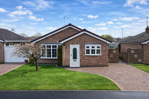 2 bedroom detached bungalow for sale, Bracken Dale, East Goscote, Leicester, Leicestershire