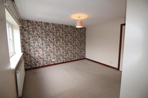 2 bedroom townhouse to rent, Phoenix Court, Soothill, Batley