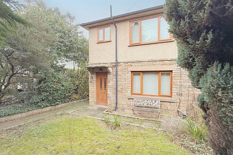 Leeds Road, Shipley, BD18