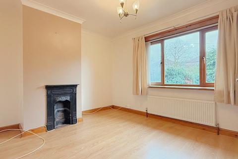 3 bedroom semi-detached house for sale, Leeds Road, Shipley, BD18