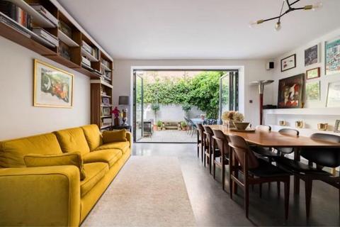 undefined, Addison Gardens, London W14