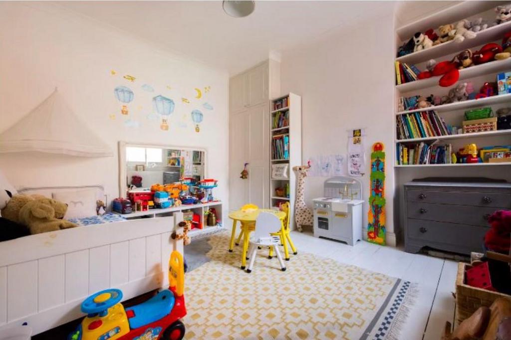 72 Addison Gardens - Bedroom 2.jpg