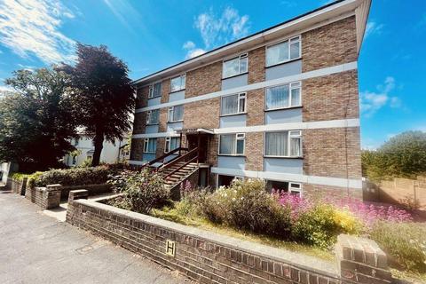 3 bedroom flat to rent, Wellington Road, Brighton