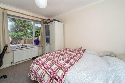3 bedroom flat to rent, Wellington Road, Brighton