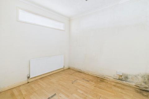 1 bedroom ground floor flat for sale, New Street, Worthing, BN11 3BT