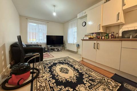 2 bedroom apartment to rent, Capstone Road, Bournemouth, Dorset, BH8