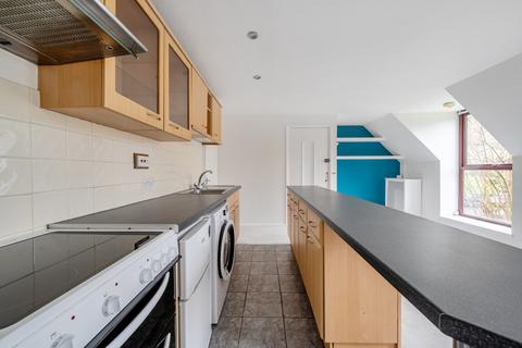 1 bedroom flat for sale, Catteshall Lane, Godalming, GU7