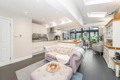 3 bedroom semi-detached house for sale, Cambridge Road, New Malden