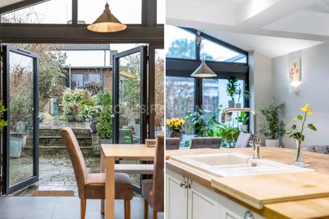 3 bedroom semi-detached house for sale, Cambridge Road, New Malden