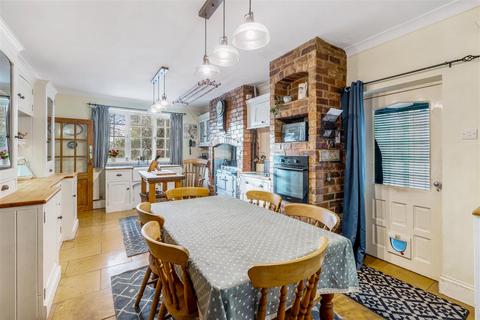 3 bedroom detached house for sale, Cold Harbour Lane, Carrington