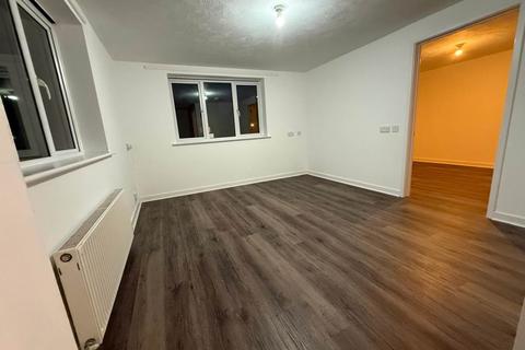 1 bedroom flat to rent, Arras Close , Trowbridge , Wiltshire