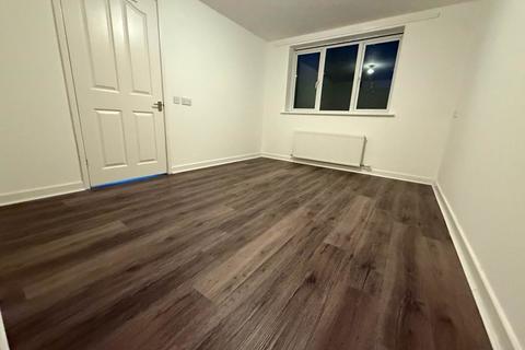 1 bedroom flat to rent, Arras Close , Trowbridge , Wiltshire