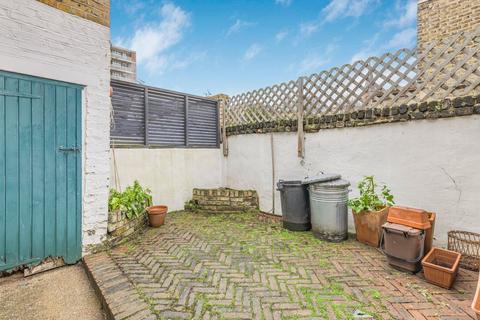 4 bedroom house to rent, Shuttleworth Road, Battersea, London, SW11