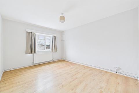 2 bedroom flat to rent, Caistor Road, Balham, London, SW12